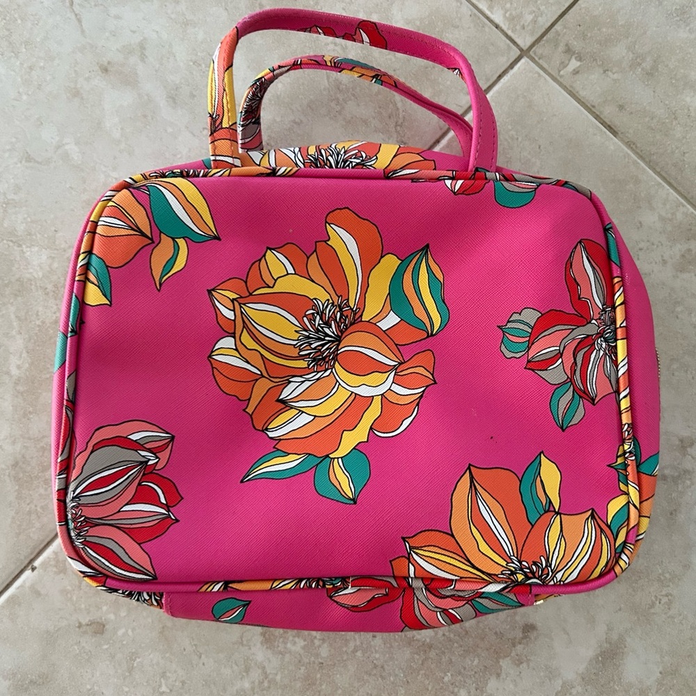 New Trina Turk Bright Pink Floral Travel Cosmetic Bag - Picture 3 of 8